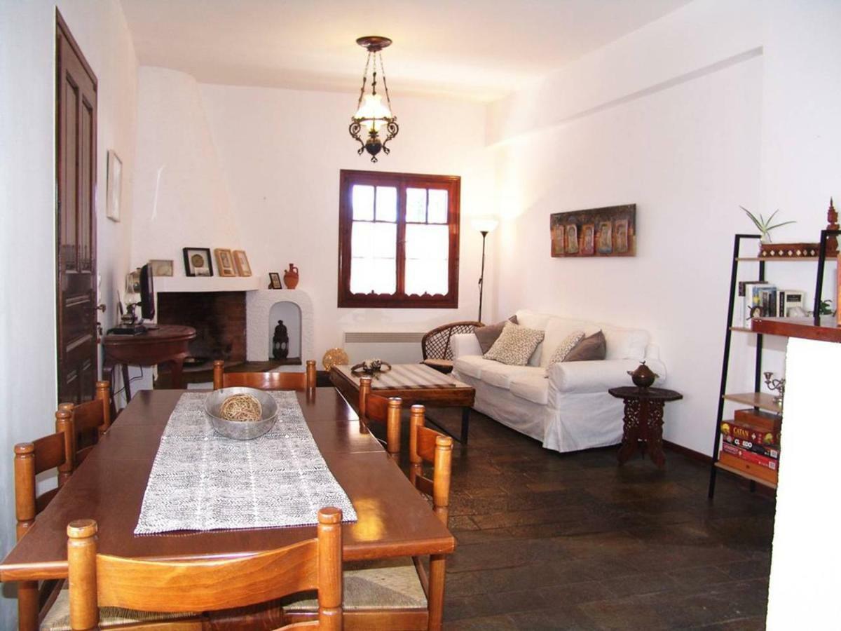 artística Ermioni Exterior foto